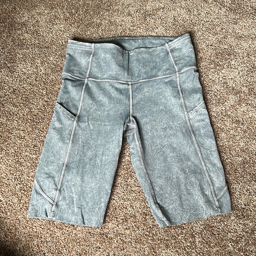 Lululemon bike shorts